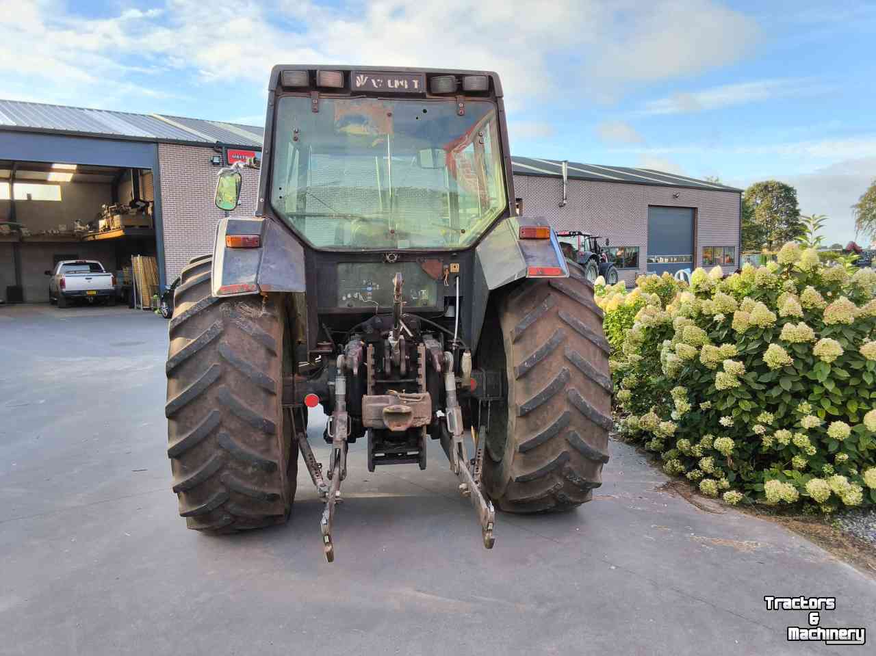 Tractor Valtra 6000