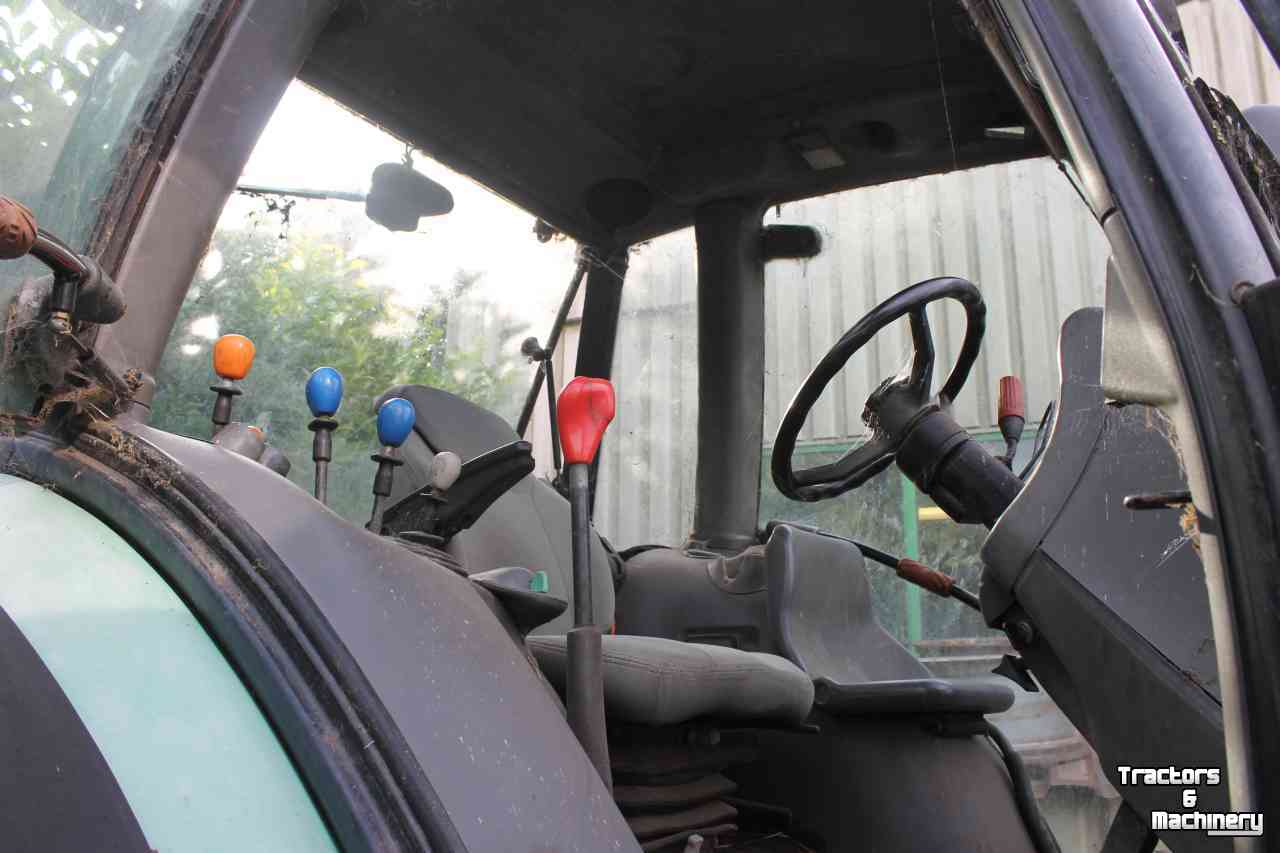 Tractor Deutz-Fahr Agrotron 150 MK2 schadetrekker 7-liter Deutz motor tractor defect brandschade