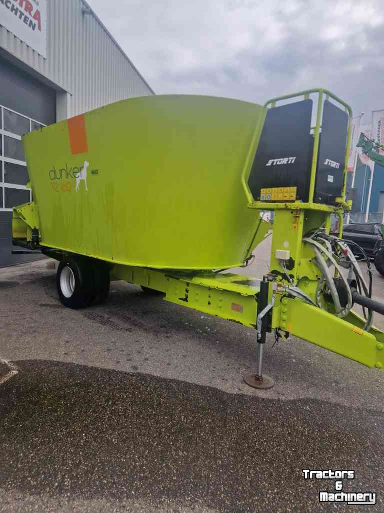 Feed mixer Storti T2-160 afvoerband achter