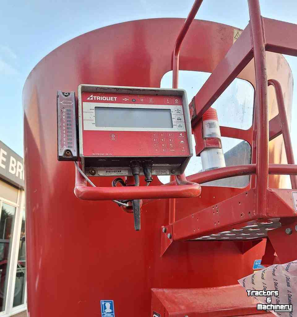 Vertical feed mixer Trioliet SOLOMIX2 2400 VLHBT