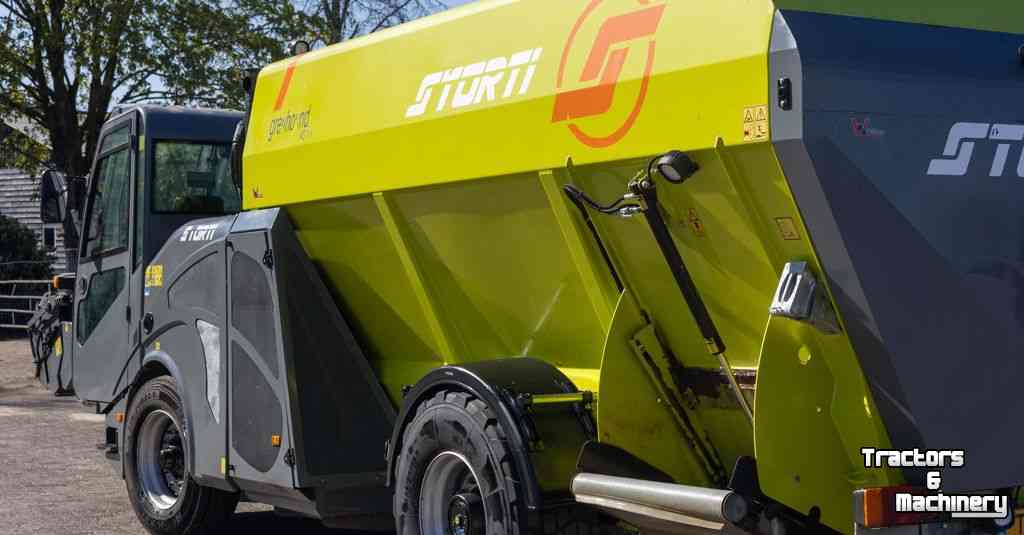 Self-propelled feed mixer Storti GREYHOUND 150 AS