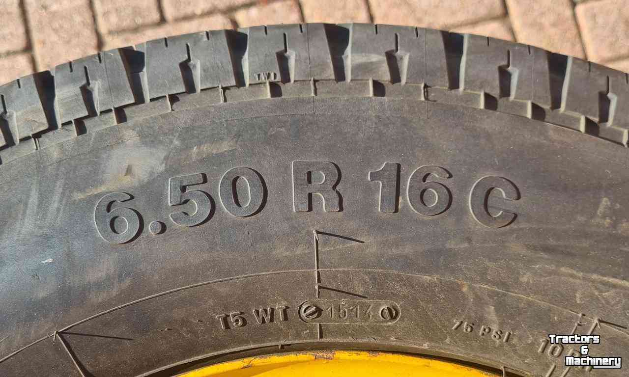 Wheels, Tyres, Rims & Dual spacers  4 banden met velg 6.50 R15 wielen