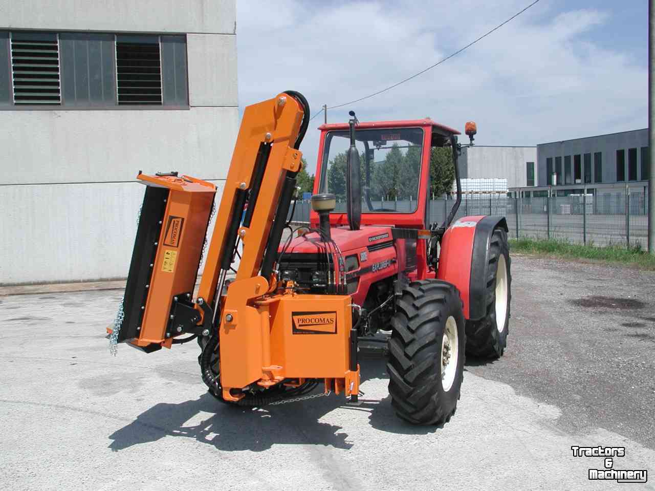 Mowing arm with flailmower  Procomas Klepelmaaiers Armklepelmaaiers Maaiarmen