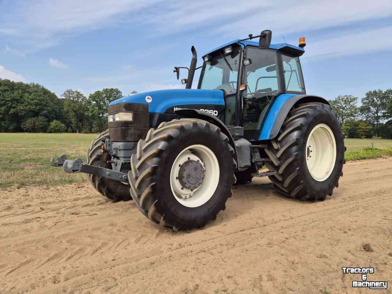 Tractor New Holland 8360