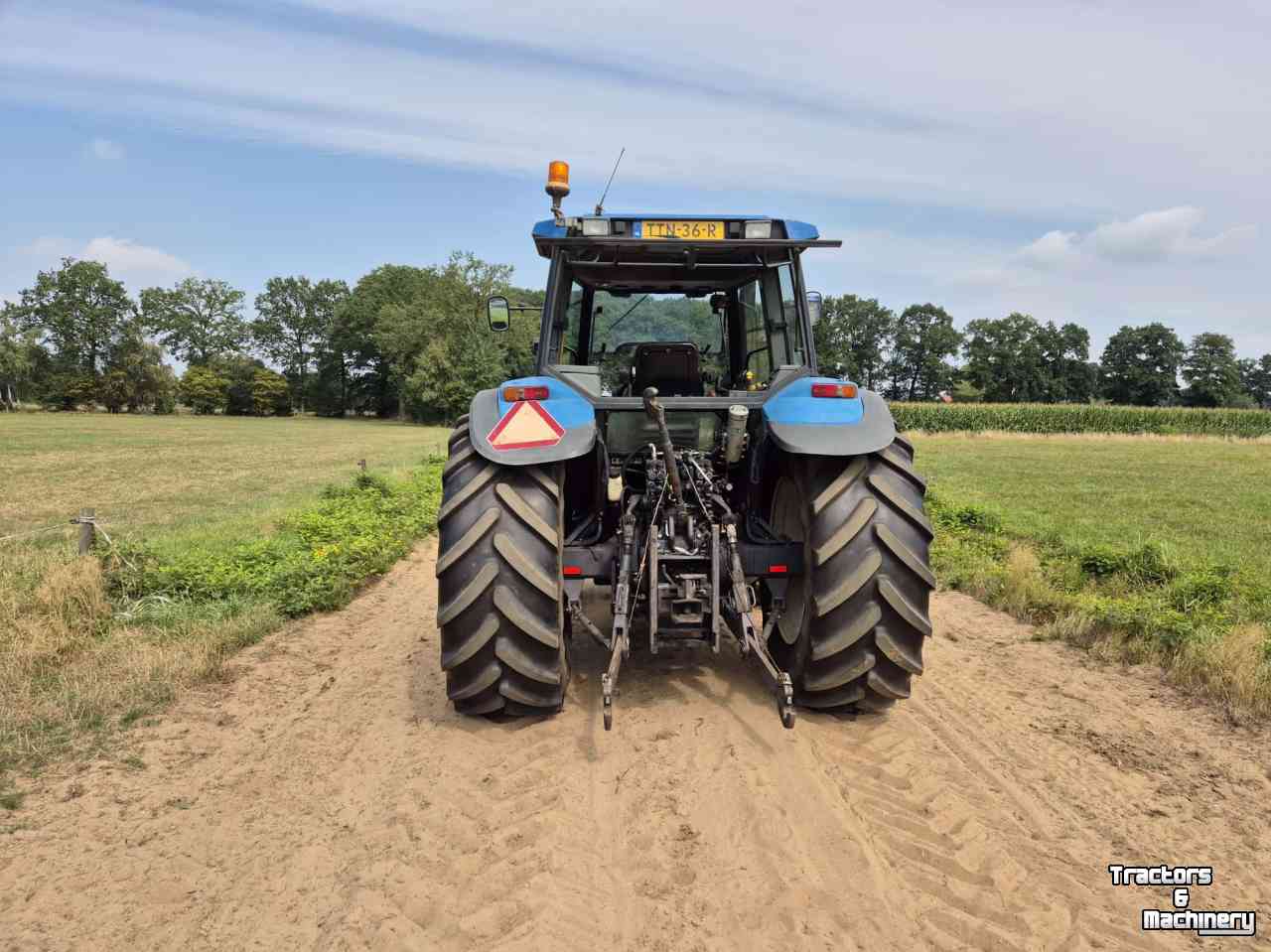 Tractor New Holland 8360