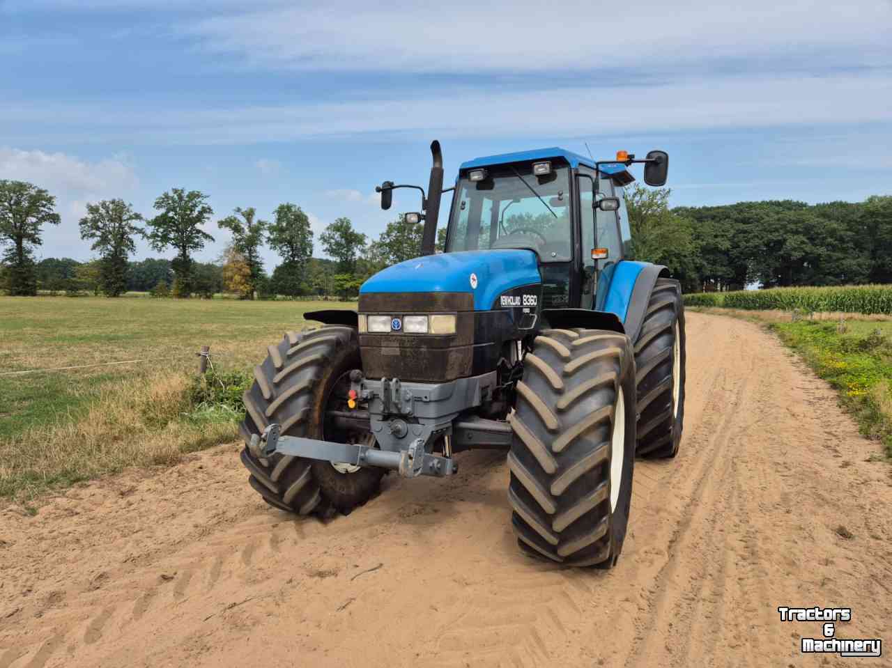 Tractor New Holland 8360