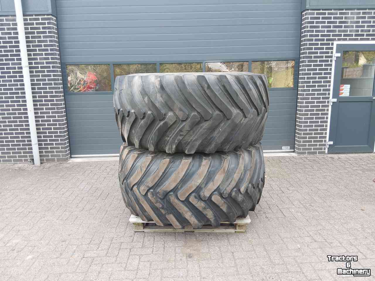 Wheels, Tyres, Rims & Dual spacers John Deere 800/65 R32 wielen  Grote ZF Steek