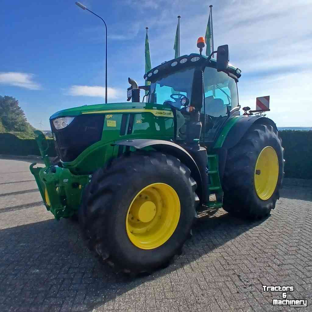 Tractor John Deere 6R250