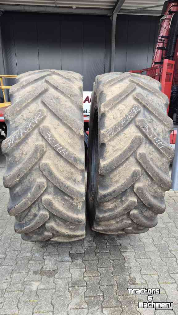 Wheels, Tyres, Rims & Dual spacers BKT IF710/70R42 AgriMaxForce banden 30mm