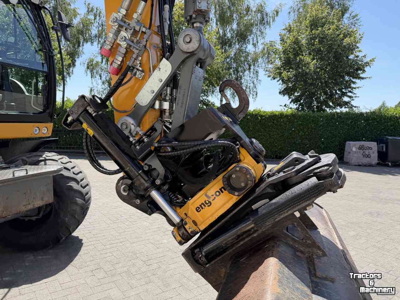Excavator mobile Liebherr A914 met Draaikantelstuk