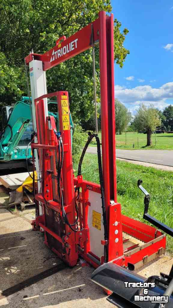 Silage block-cutter Trioliet TU 195  met hefmast en mechanische afschuiver