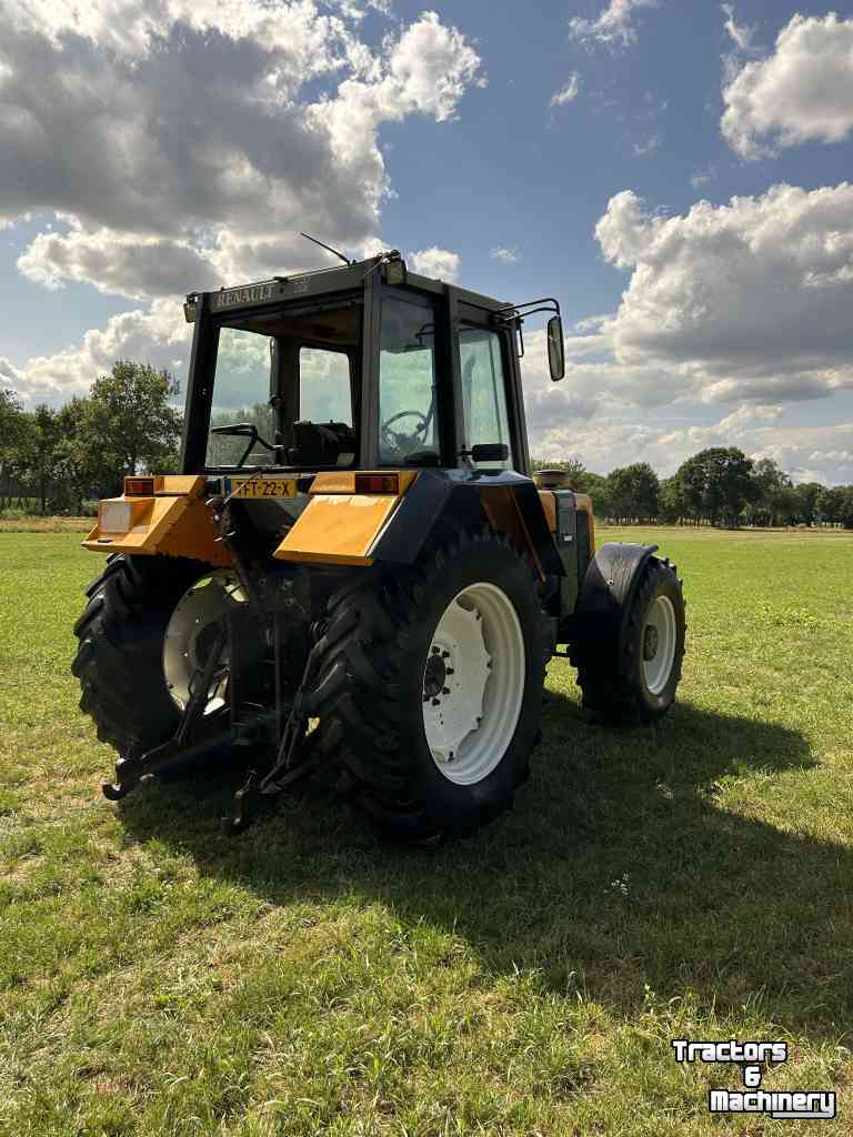 Tractor Renault 110-54 TZ