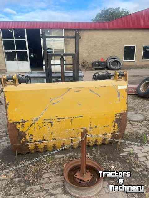 Silage cutting bucket Mammut 1900