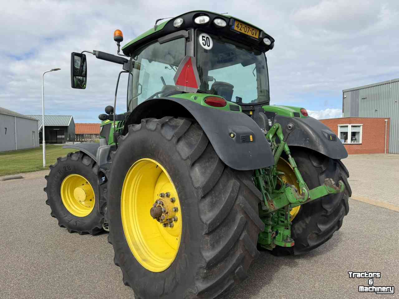 Tractor John Deere 6215R