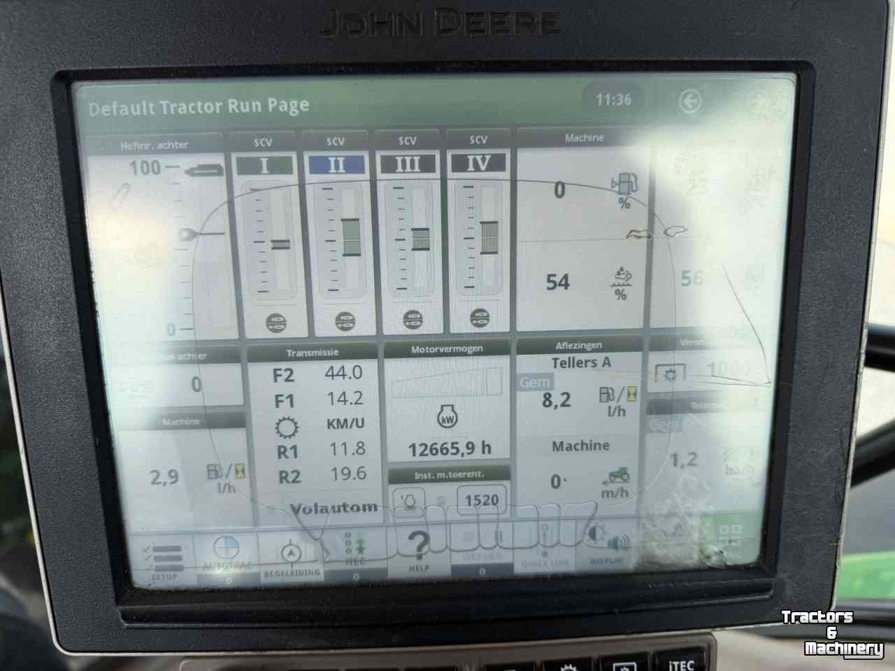 Tractor John Deere 6215R
