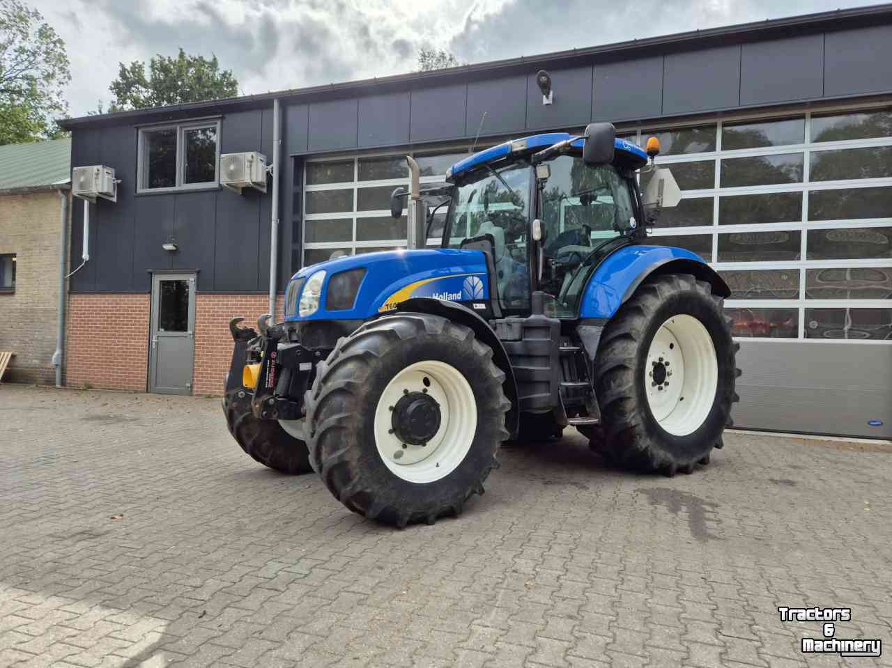 Tractor New Holland T 6080
