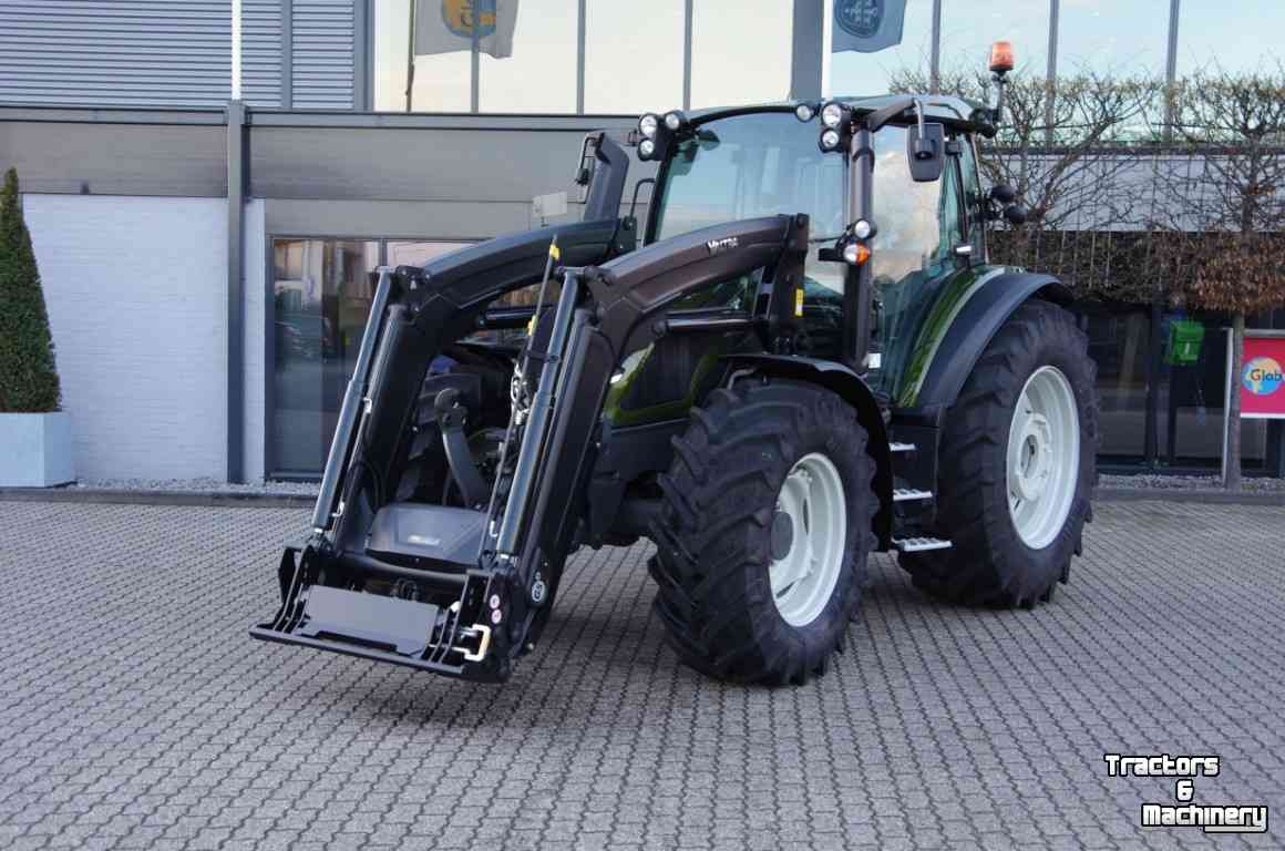 Tractors Valtra G125