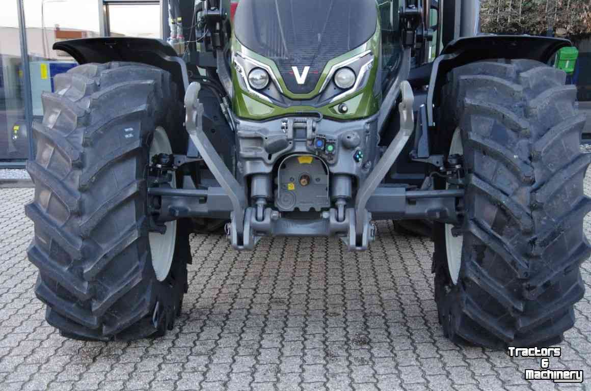 Tractors Valtra G125