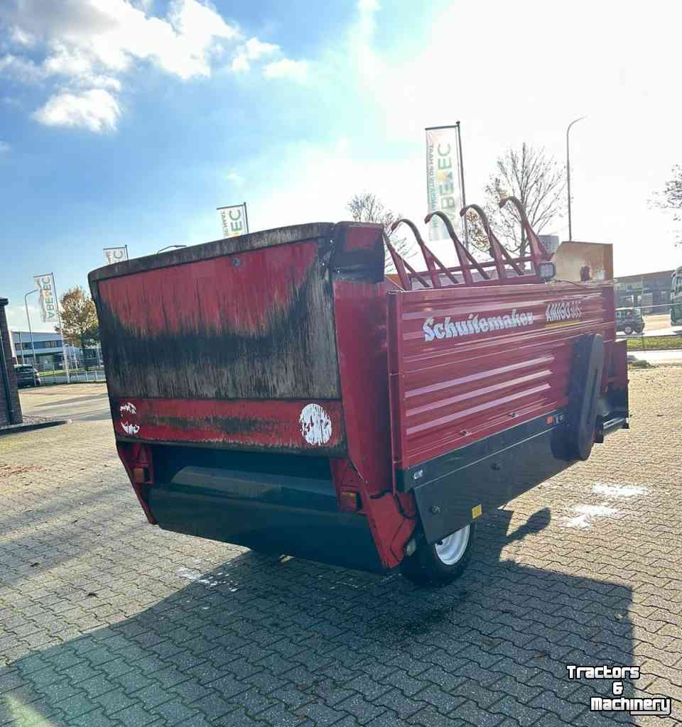 Silage-block distribution wagon Schuitemaker Amigo 30 S Blokkenverdeelwagen