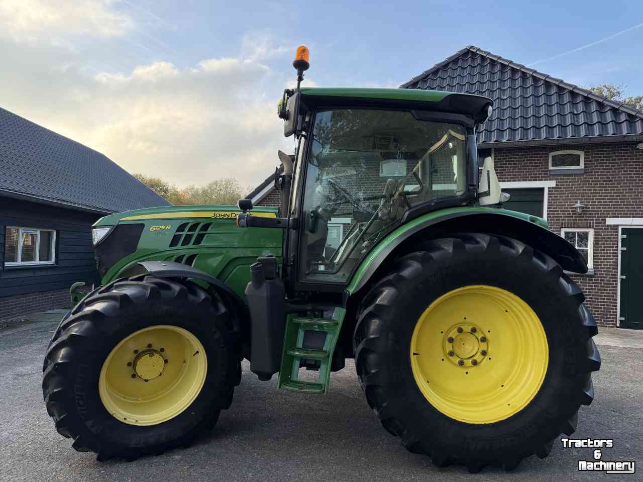 Tractor John Deere 6125R AP+GPS voorbereiding
