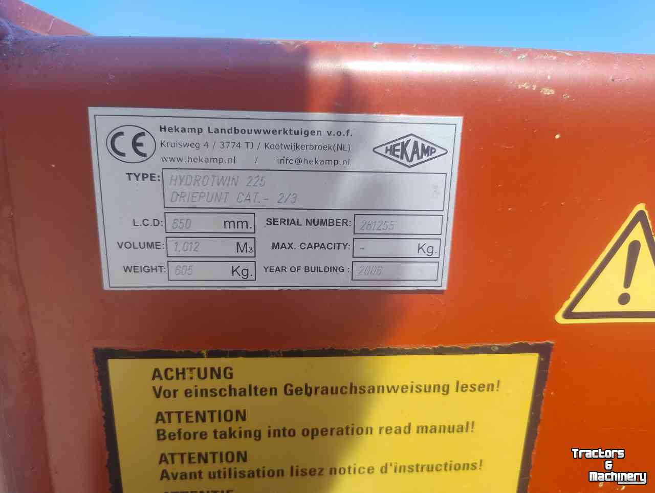 Loading buckets Hekamp Hydrotwin 225