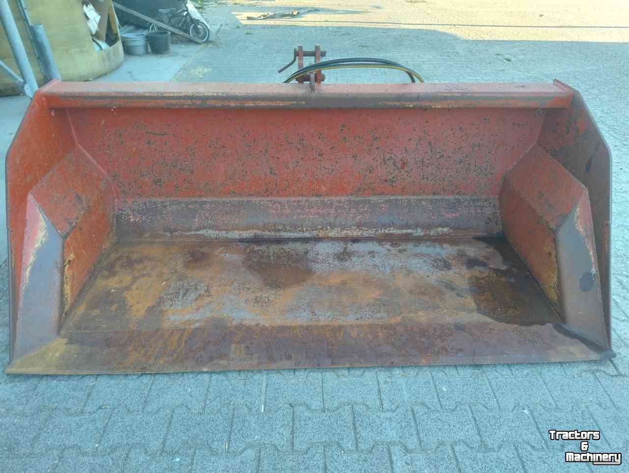 Loading buckets Hekamp Hydrotwin 225
