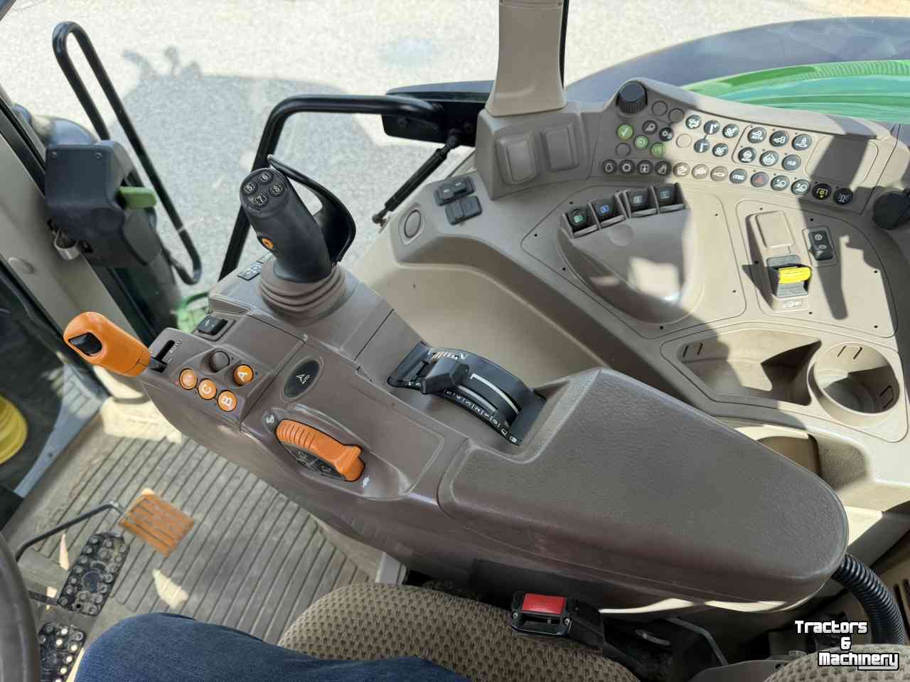 Tractor John Deere 6175M 40 KM Eco