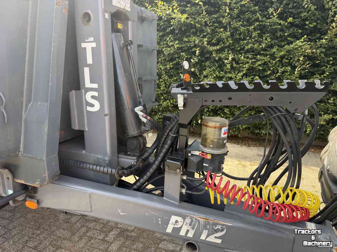 Hooked-arm carrier  TLS PH12