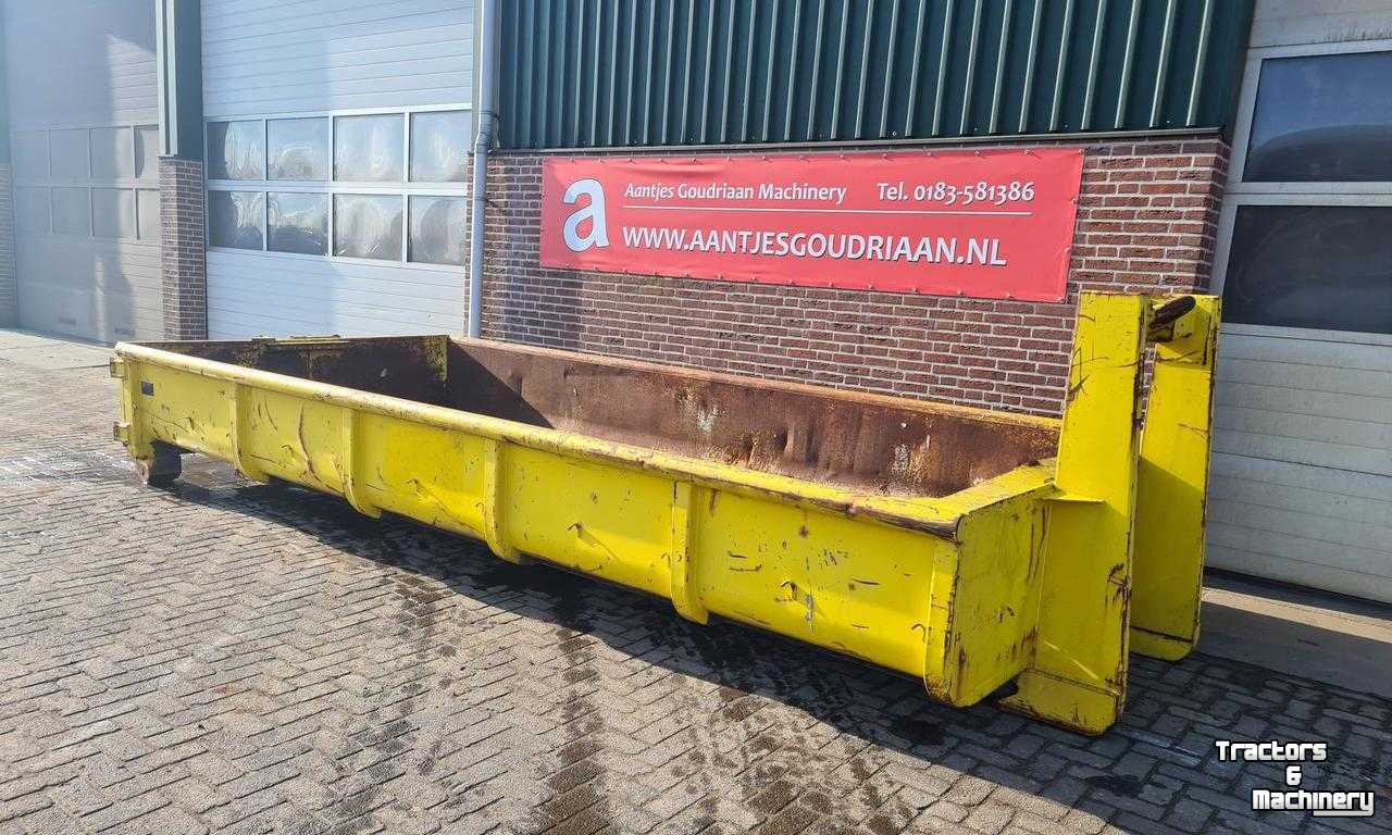 Hooked-arm carrier  Haakarm Container 6 M3