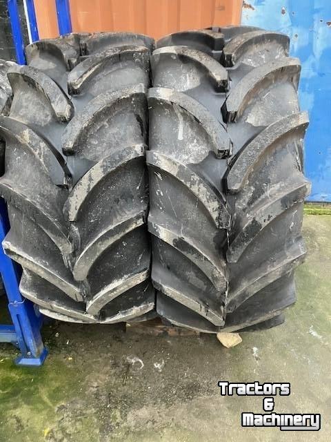 Wheels, Tyres, Rims & Dual spacers Vredestein Traxion 650/65R38 en 540/65R28