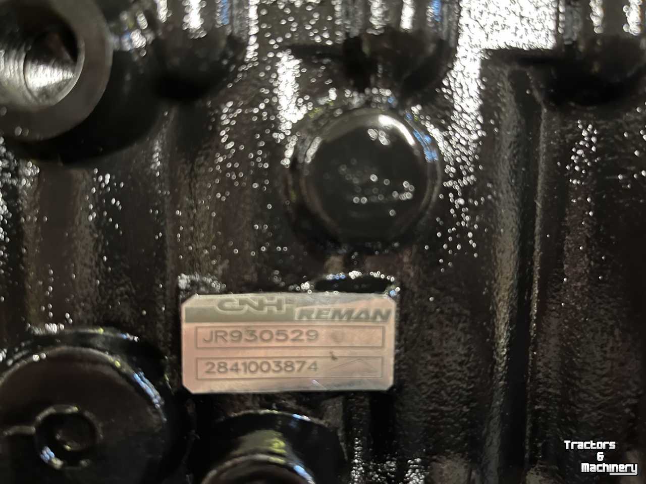 Used parts for tractors Case-IH Bosch Brandstofpomp REMAN Case MX