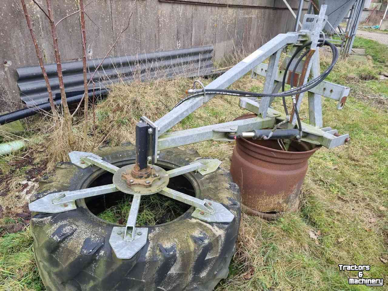 Feed sweeper wheel  voerveegband