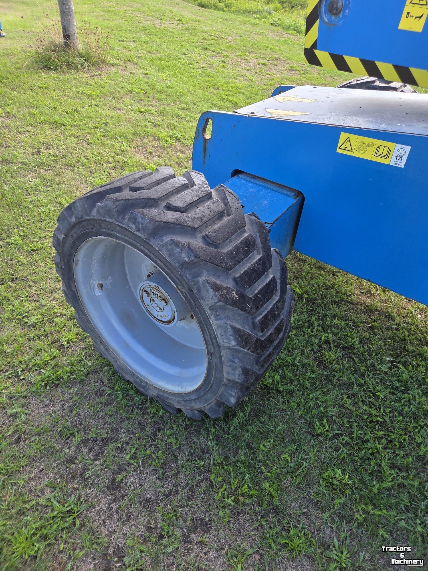 Articulated platforms  Genie S-65 met nieuwe Va- keuring Gereserveerd