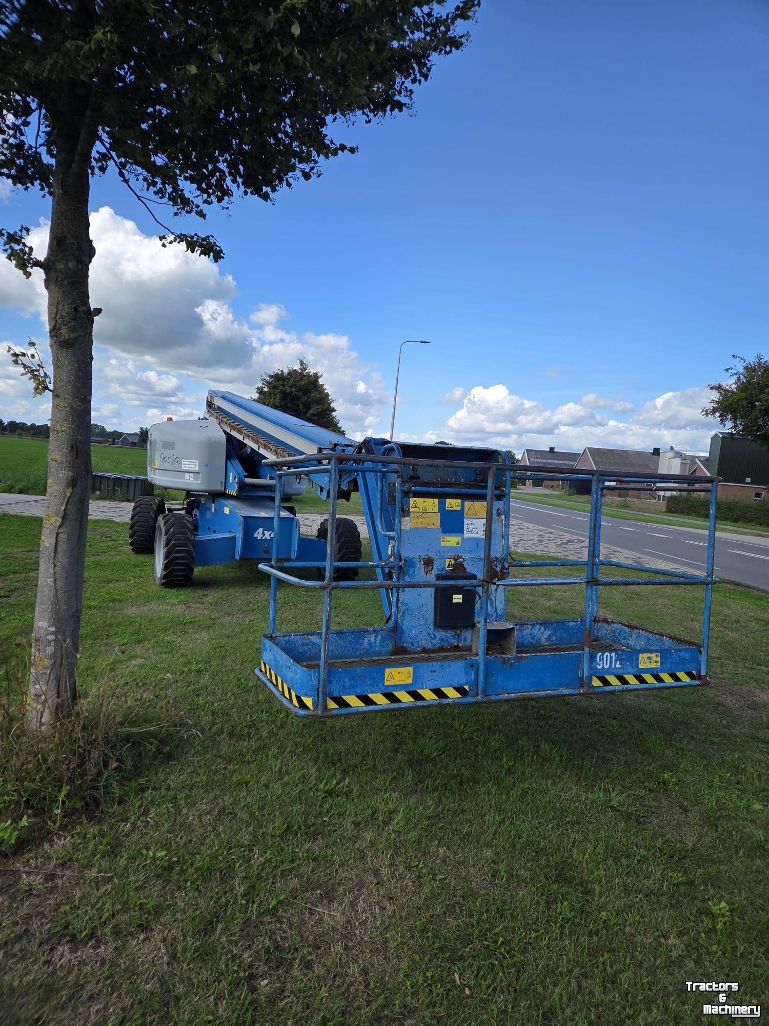 Articulated platforms  Genie S-65 met nieuwe Va- keuring Gereserveerd