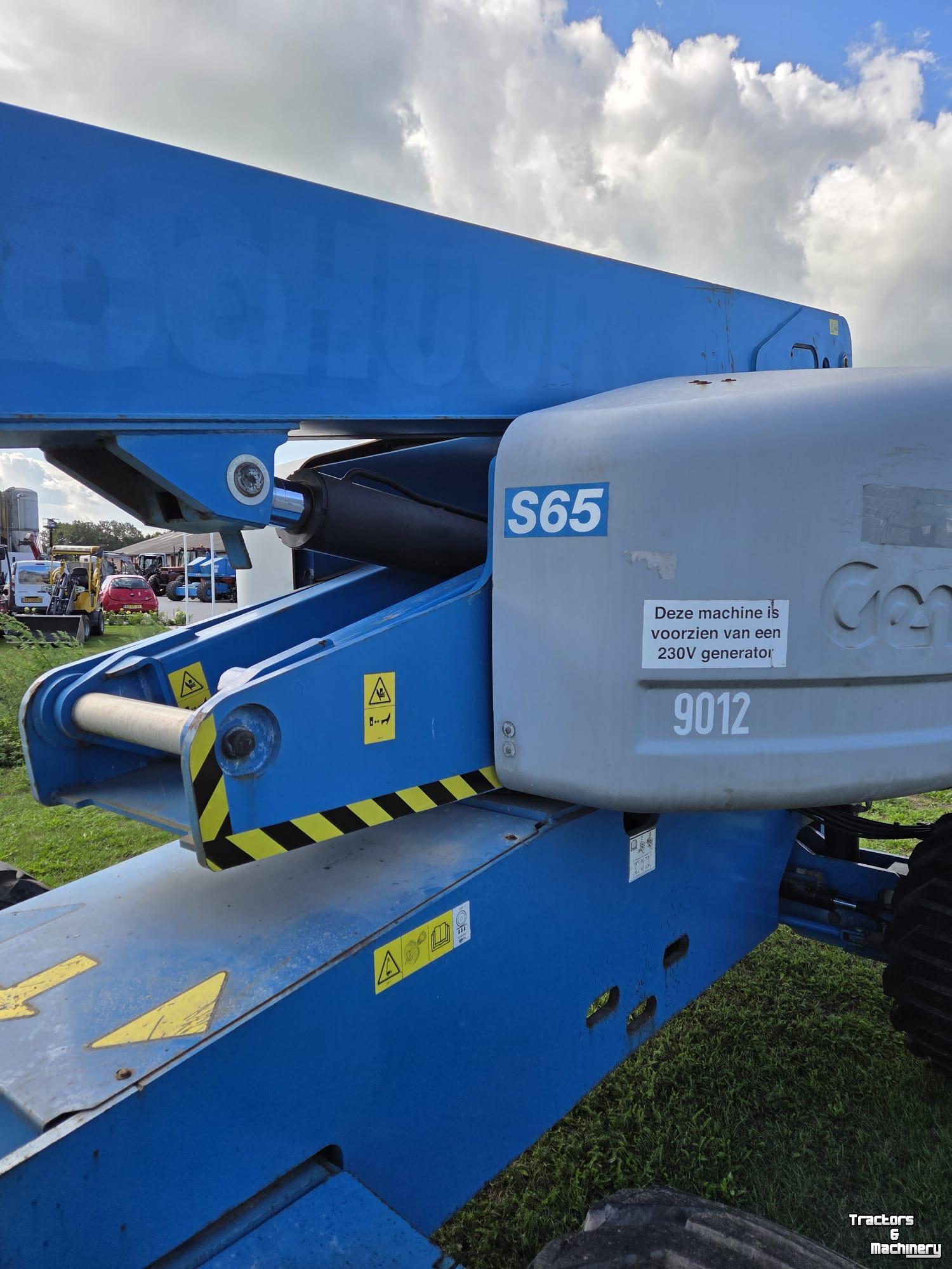 Articulated platforms  Genie S-65 met nieuwe Va- keuring Gereserveerd