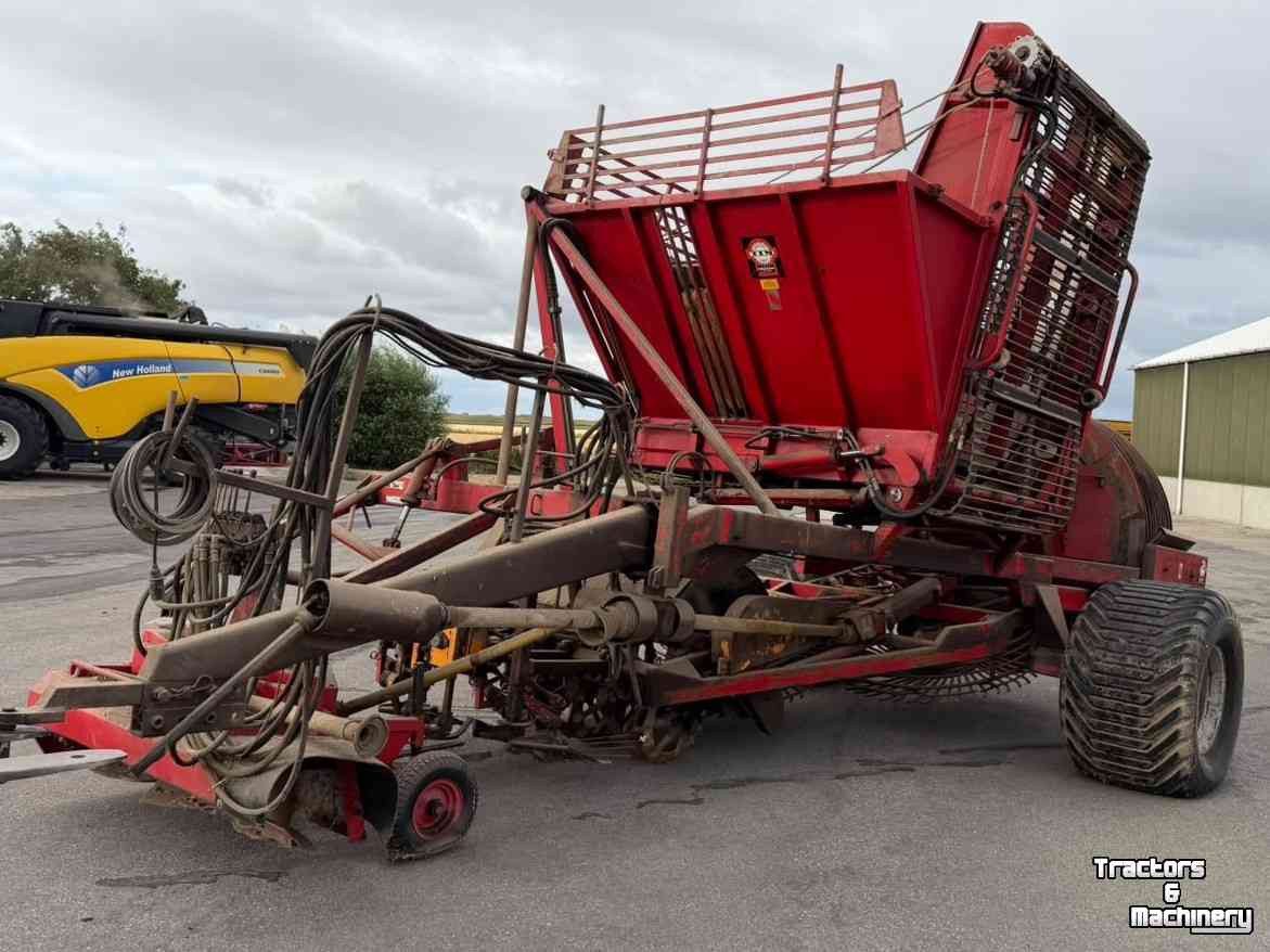Sugar beet harvester Tim Bietenrooier