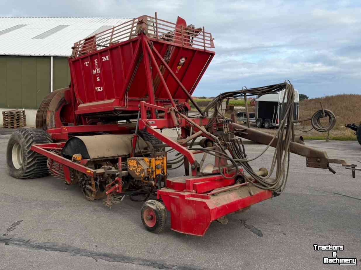 Sugar beet harvester Tim Bietenrooier