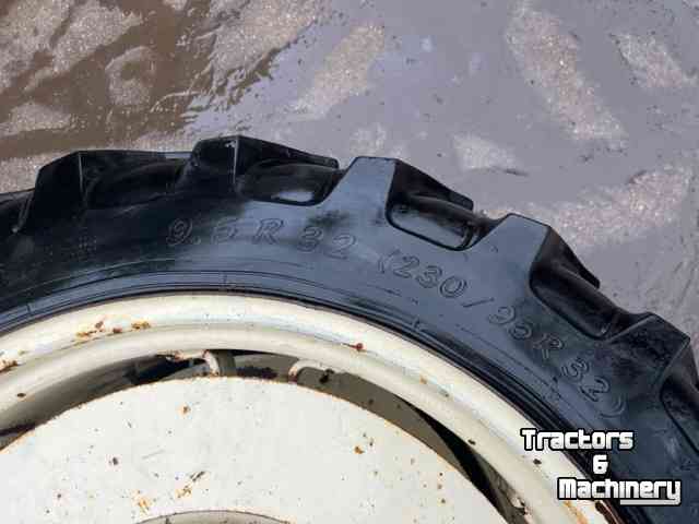 Wheels, Tyres, Rims & Dual spacers  9.5R32