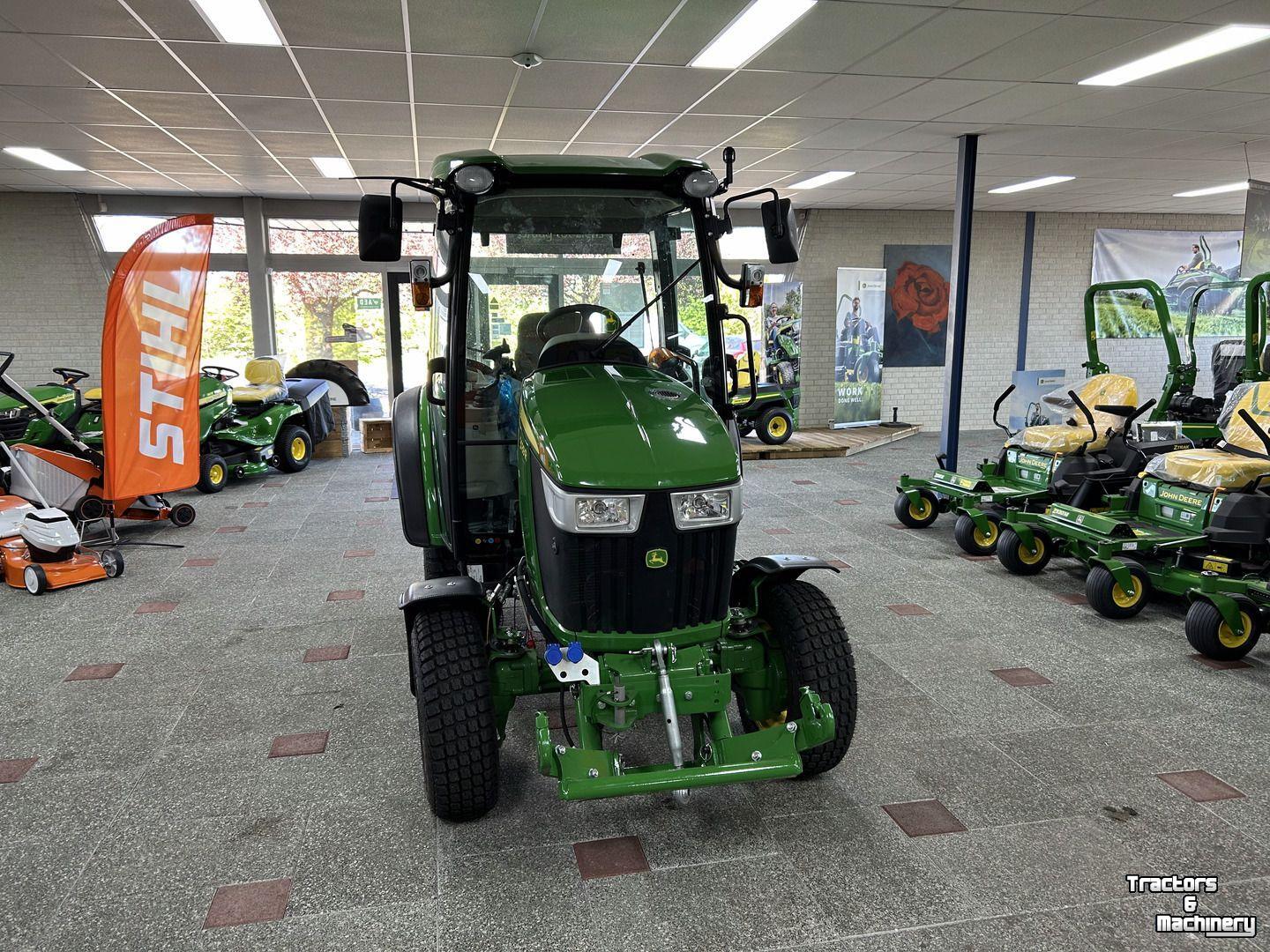 Small-track Tractor John Deere 3039R