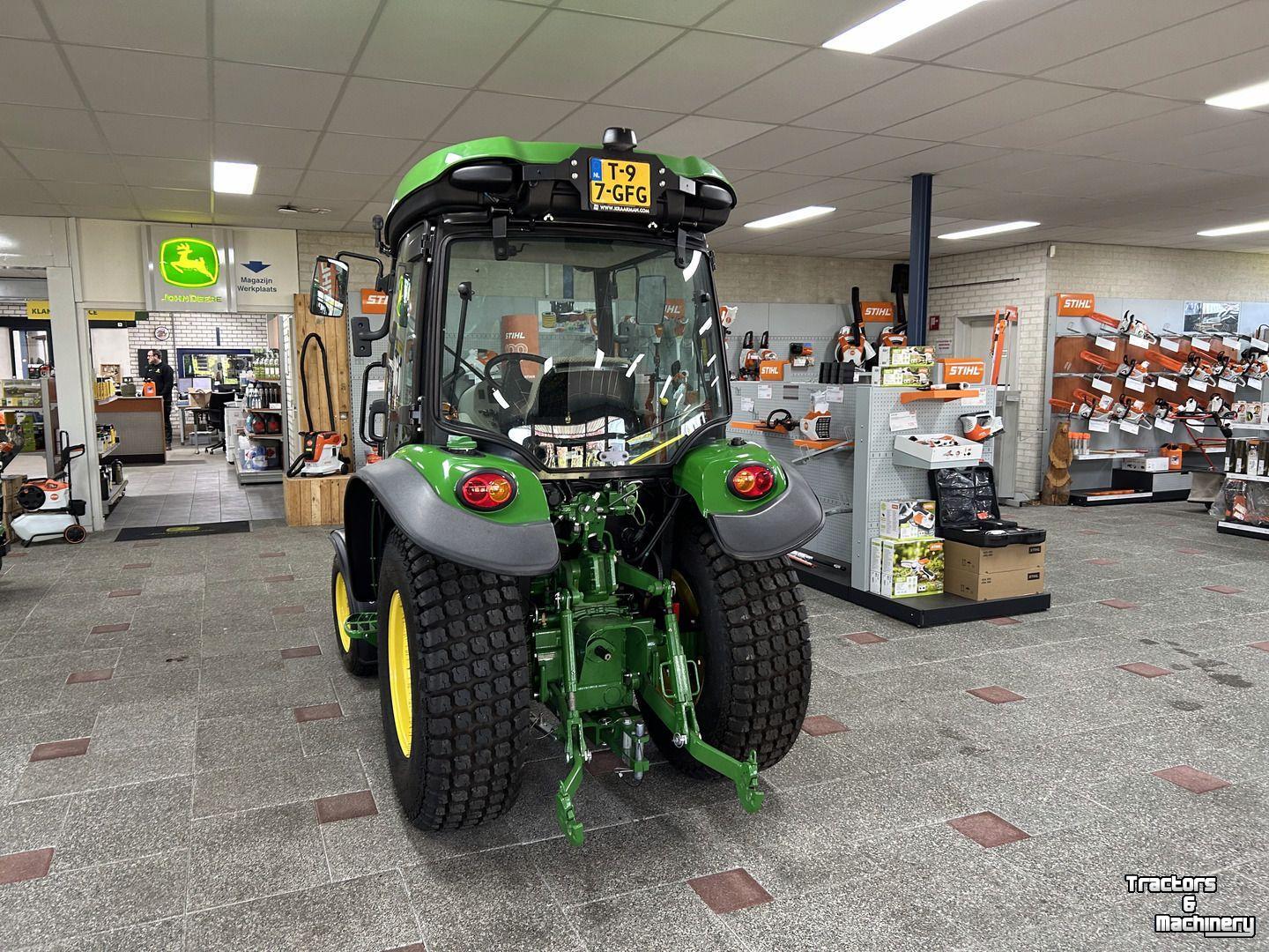Small-track Tractor John Deere 3039R
