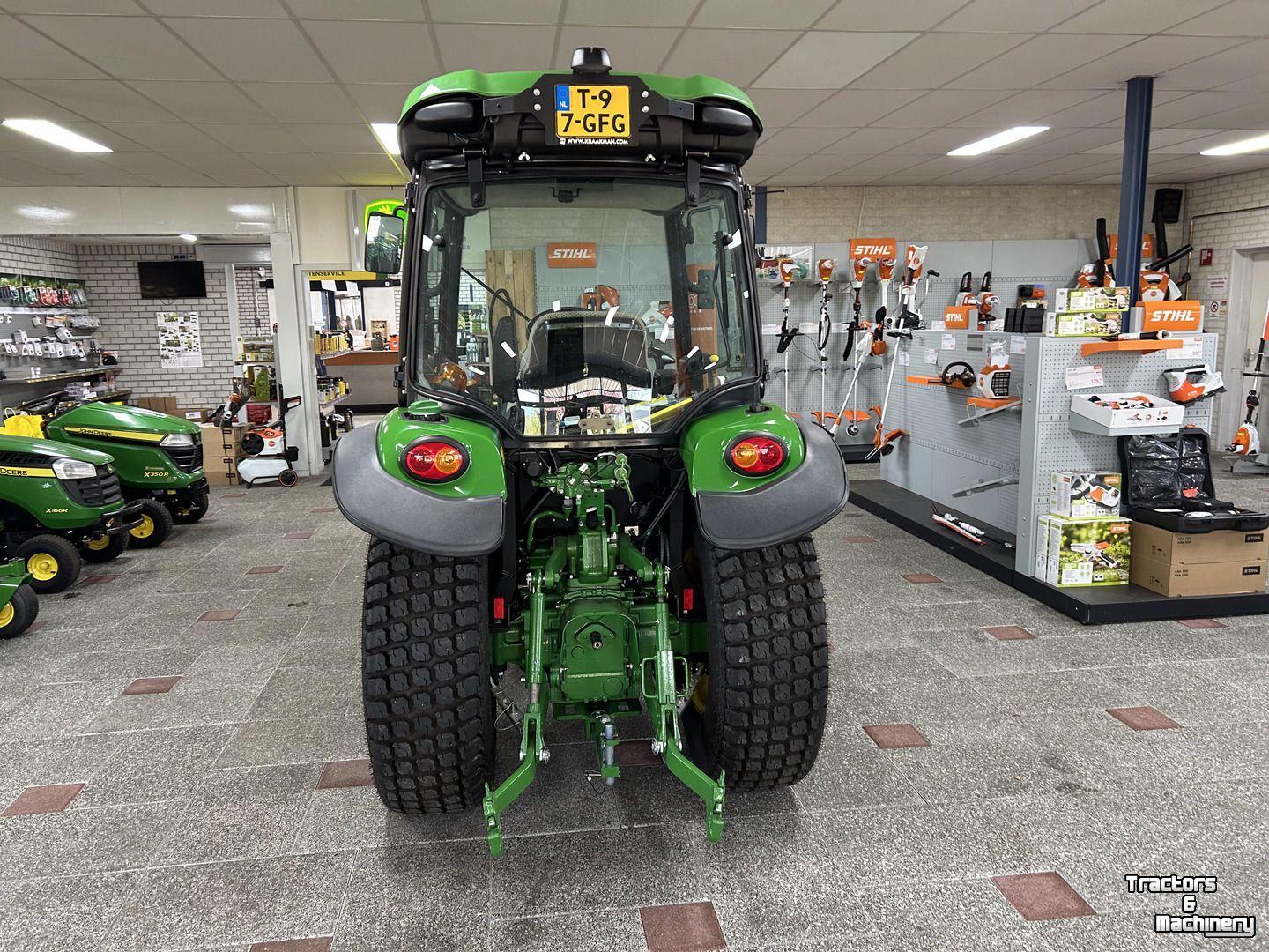 Small-track Tractor John Deere 3039R