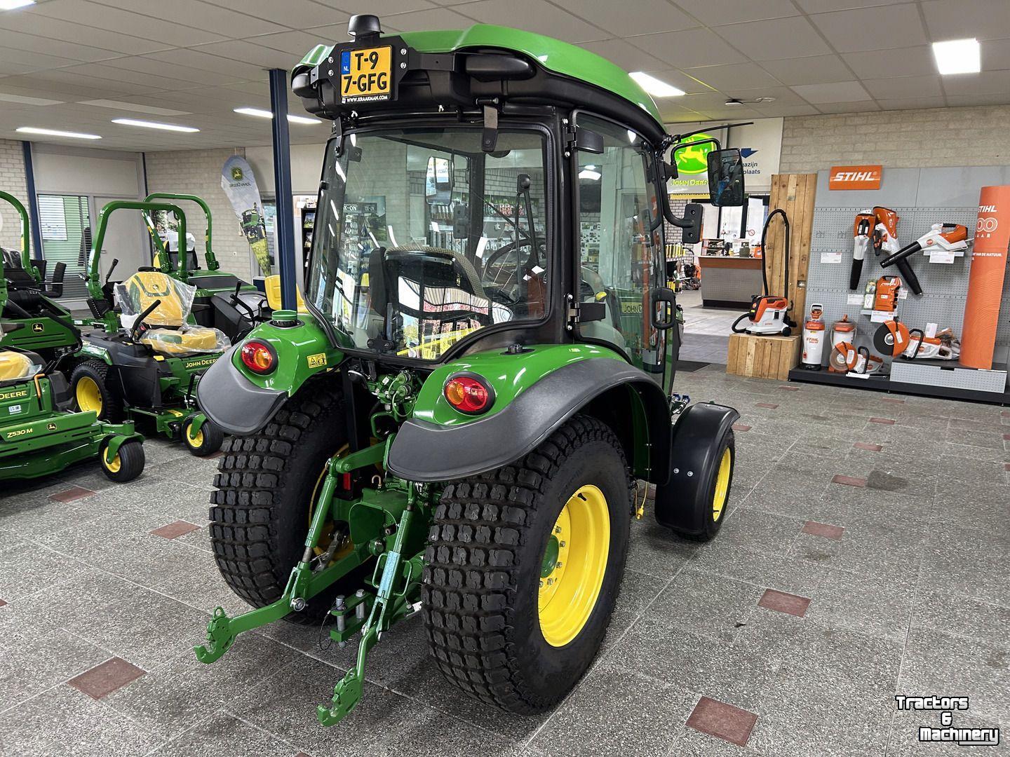 Small-track Tractor John Deere 3039R