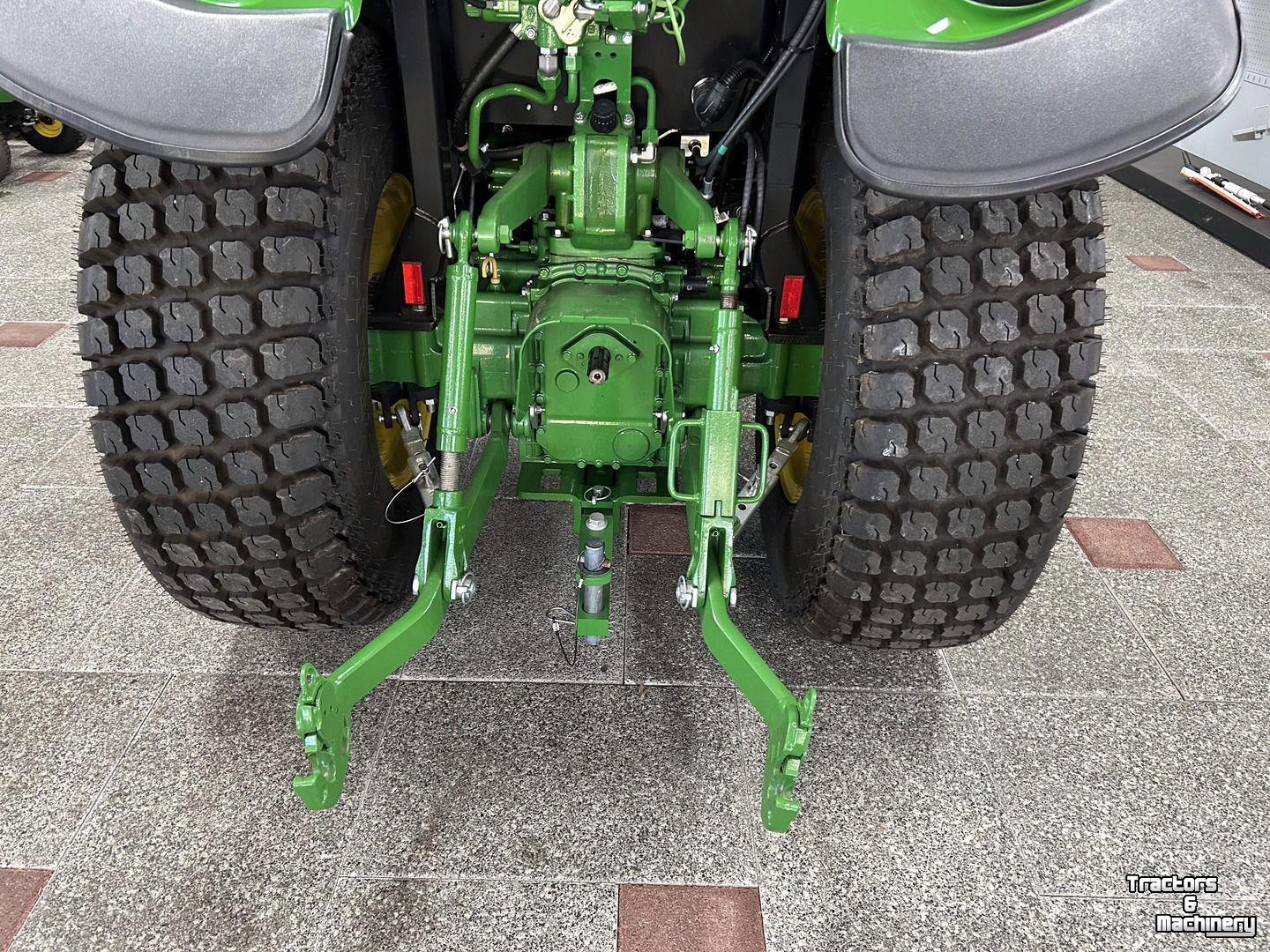 Small-track Tractor John Deere 3039R