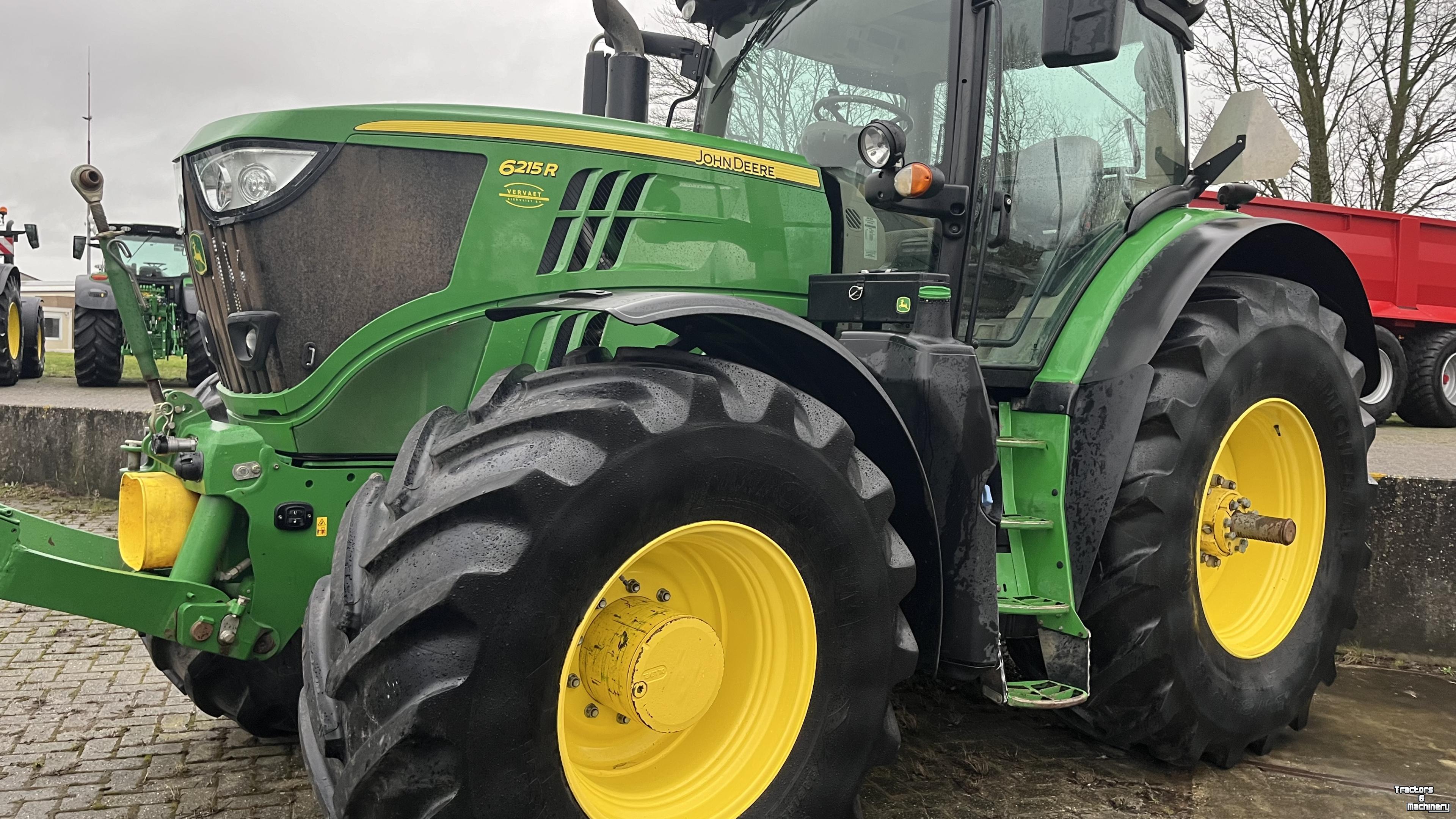 Tractor John Deere 6215R