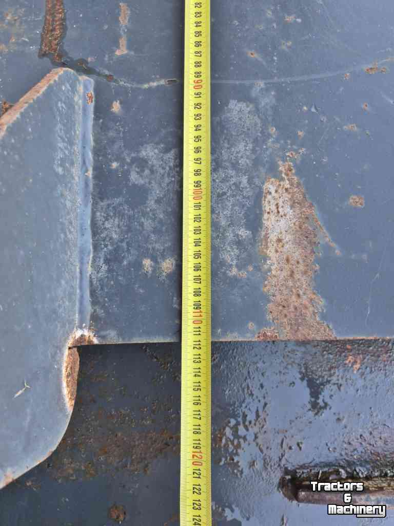 Diverse used spare-parts Fliegl Maisplaten / Maismessen