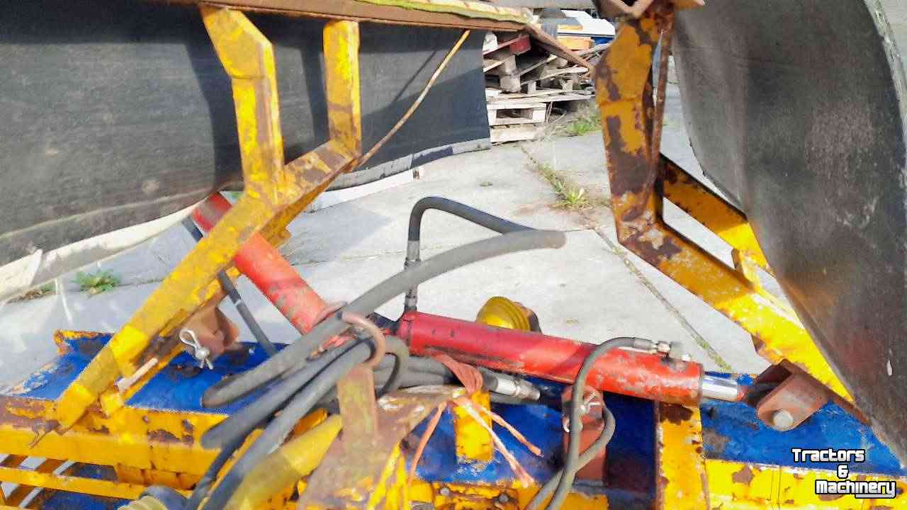 Silage spreader Veenhuis dubbele kuilverdeler