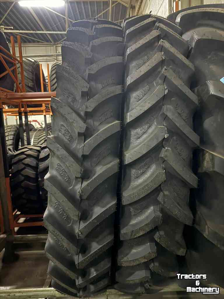 Wheels, Tyres, Rims & Dual spacers  320/90R54 & 320/85R38