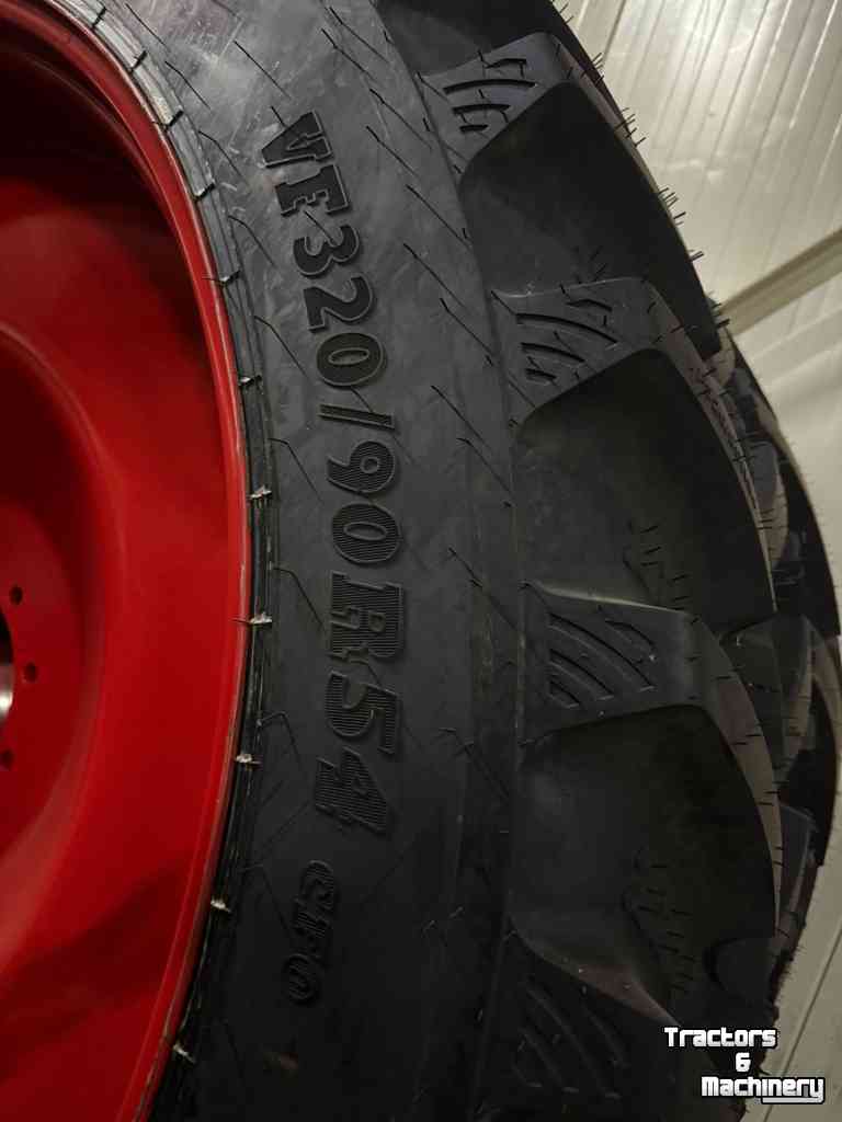 Wheels, Tyres, Rims & Dual spacers  320/90R54 & 320/85R38