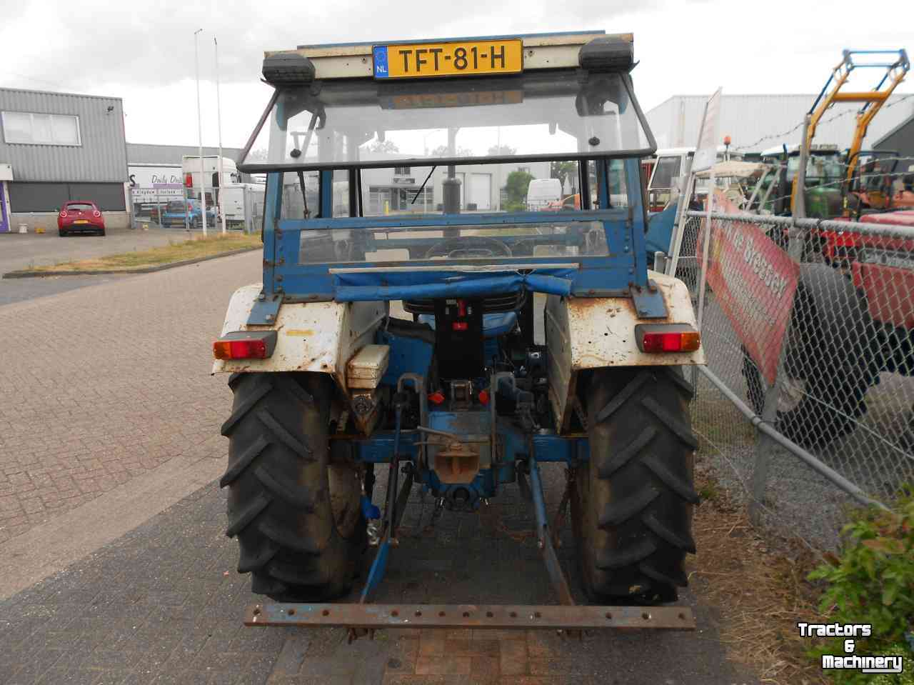 Tractor Ford 2600