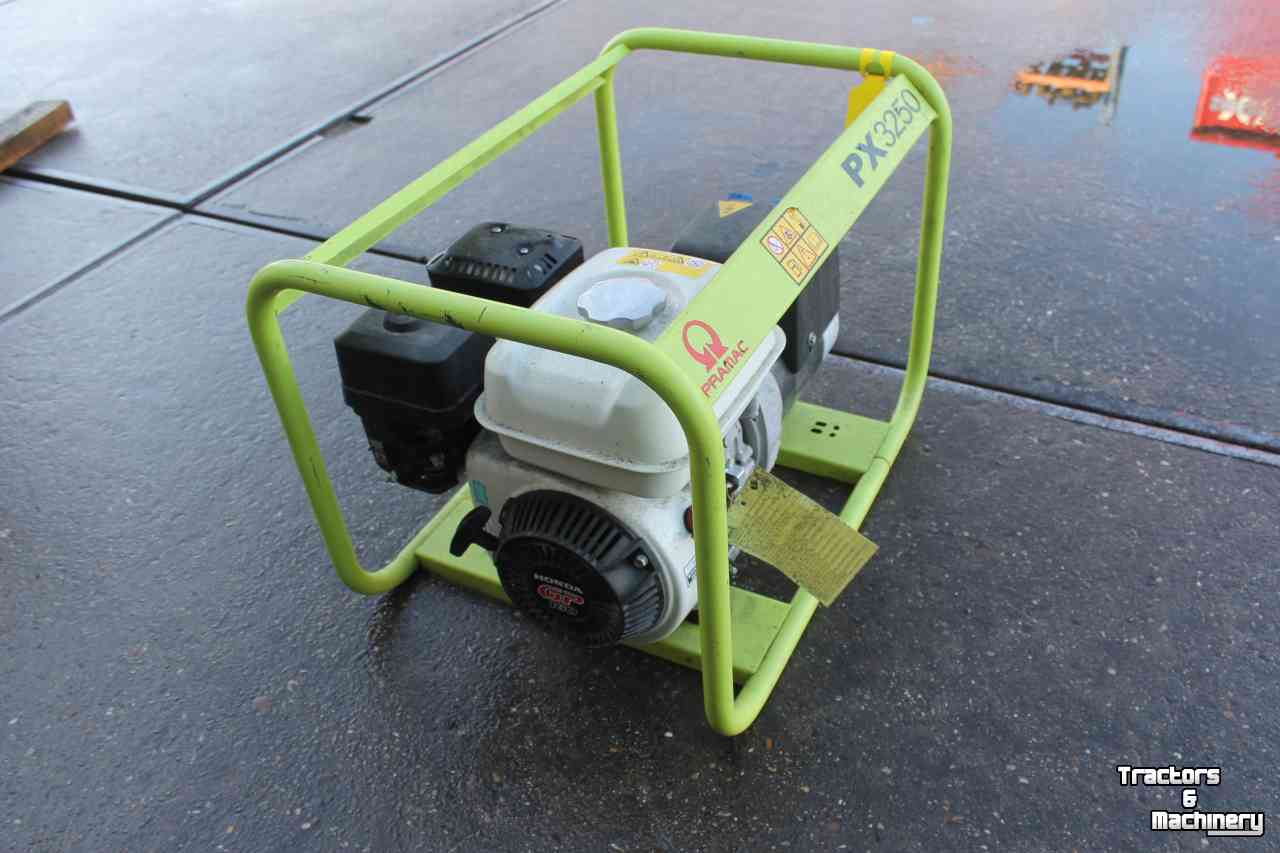 Aggregates  Pramac PX3250 generator aggregaat 230 volt Honda benzinemotor